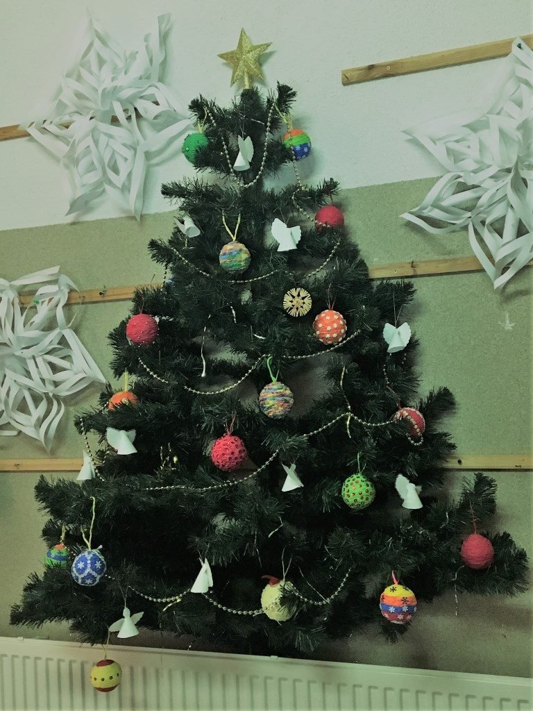 integracja dekoracja swiateczna3 768x1024 - Seniorzy aktywni!