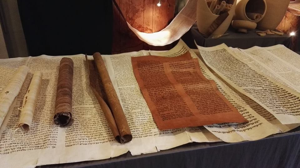 wystawa biblii relacja2 - 3 500 lat w 35 minut