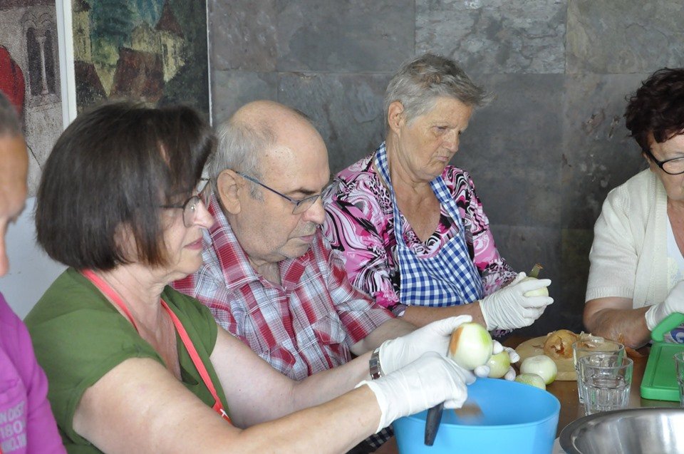 smacznie i zdrowo - Smacznie i zdrowo, czyli seniorzy gotują