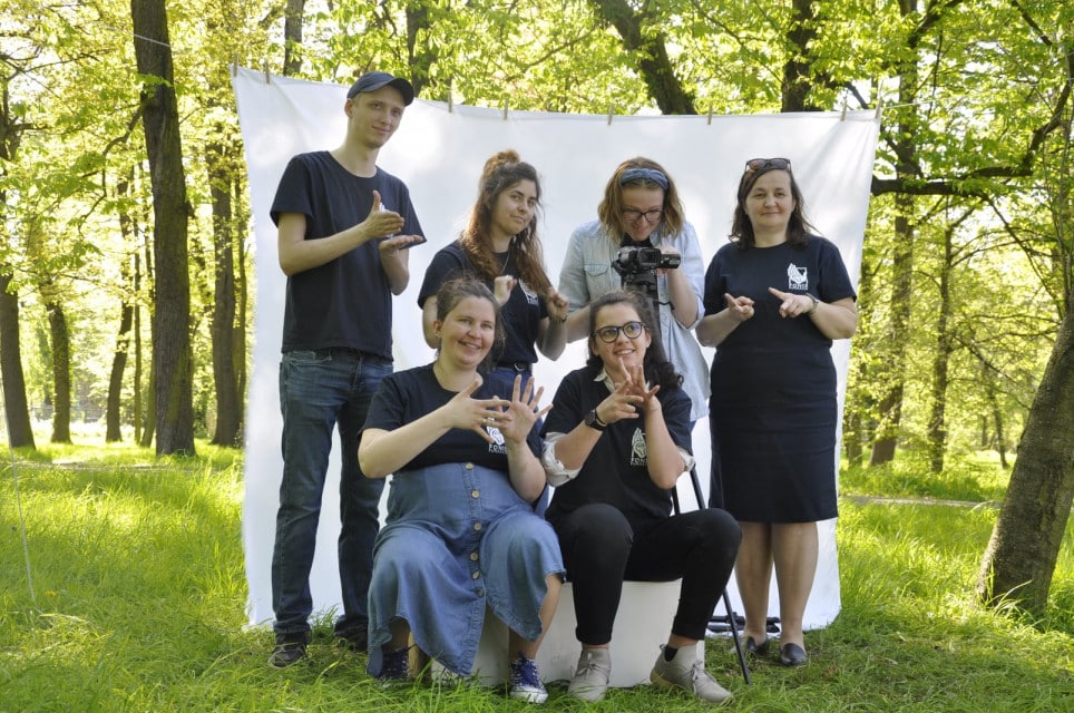 Sesja zdjeciowa wolontariuszy1 - Sesja zdjęciowa z wiosną w tle