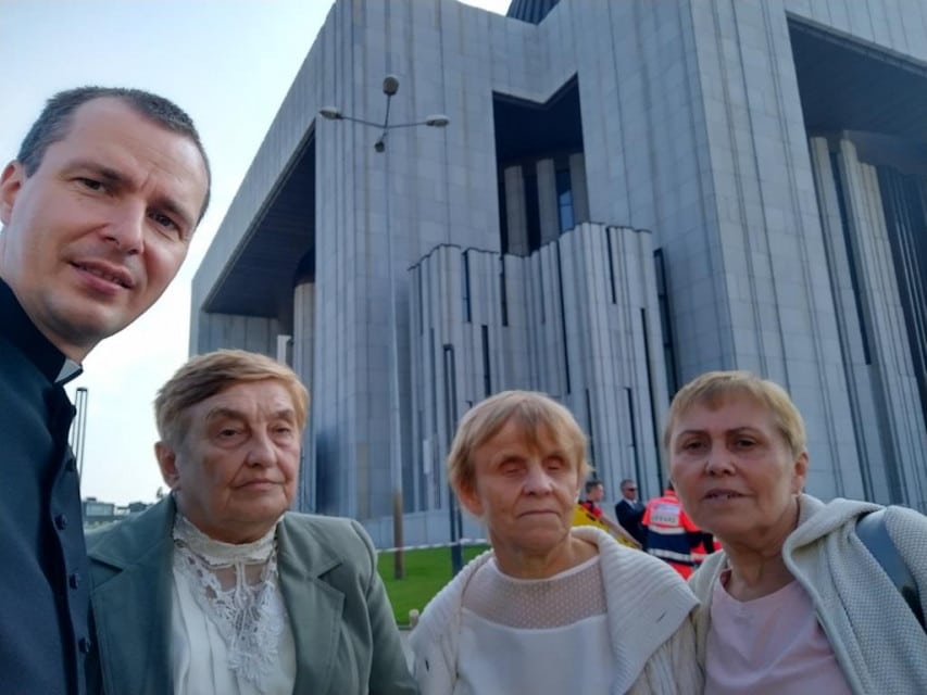 Niewidomi na beatyfikacji1 - Niewidomi na beatyfikacji
