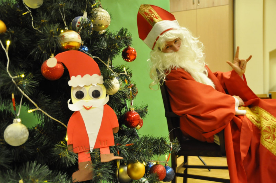 Swiety Mikolaj mial duzo pracy2 - Święty Mikołaj miał dużo pracy