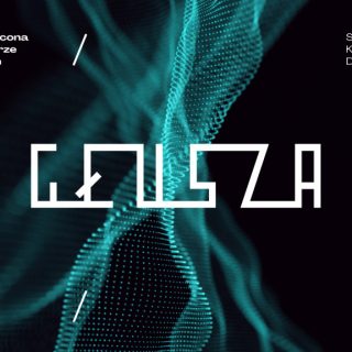 Na czarnym tle ciemnozielone wzory i biały napis głusza