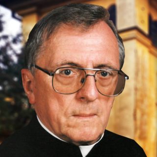 Postać kapłana na tle kościoła