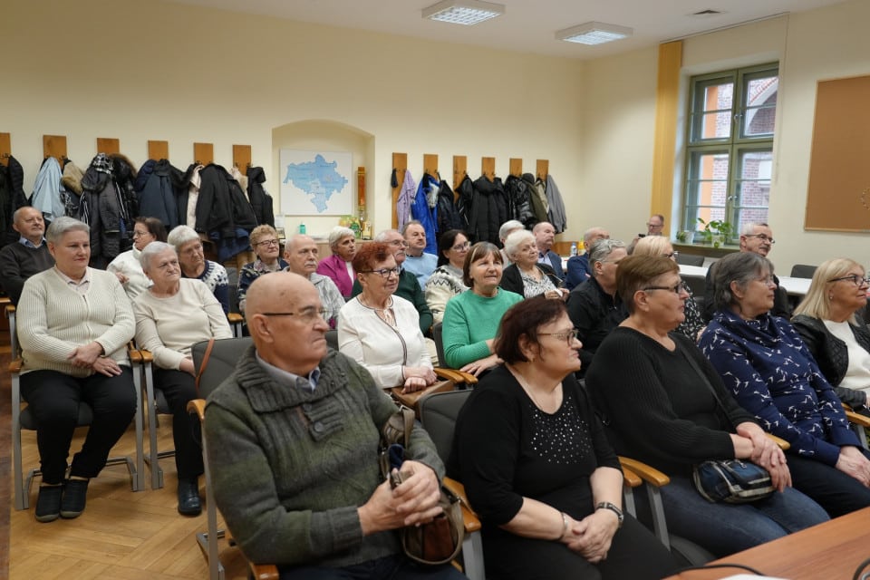 Polityka senioralna na Dolnym Slasku 1 - Polityka senioralna na Dolnym Śląsku