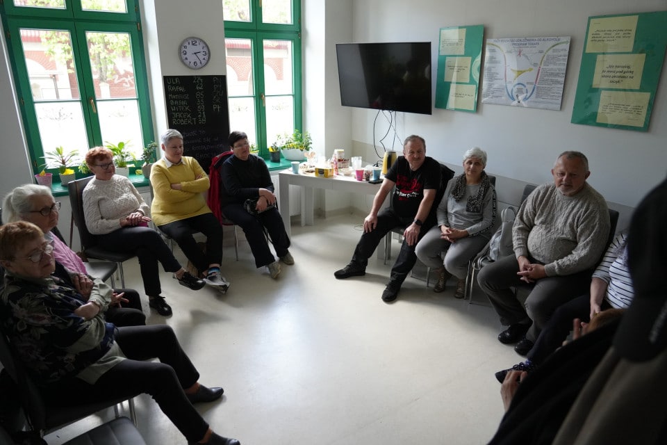 O profilaktyce uzaleznien dla seniorow 2 - O profilaktyce uzależnień dla seniorów