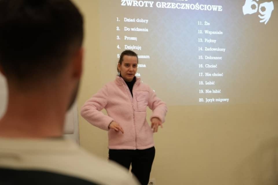 Jezyk migowy w turystyce 1 - Język migowy w turystyce